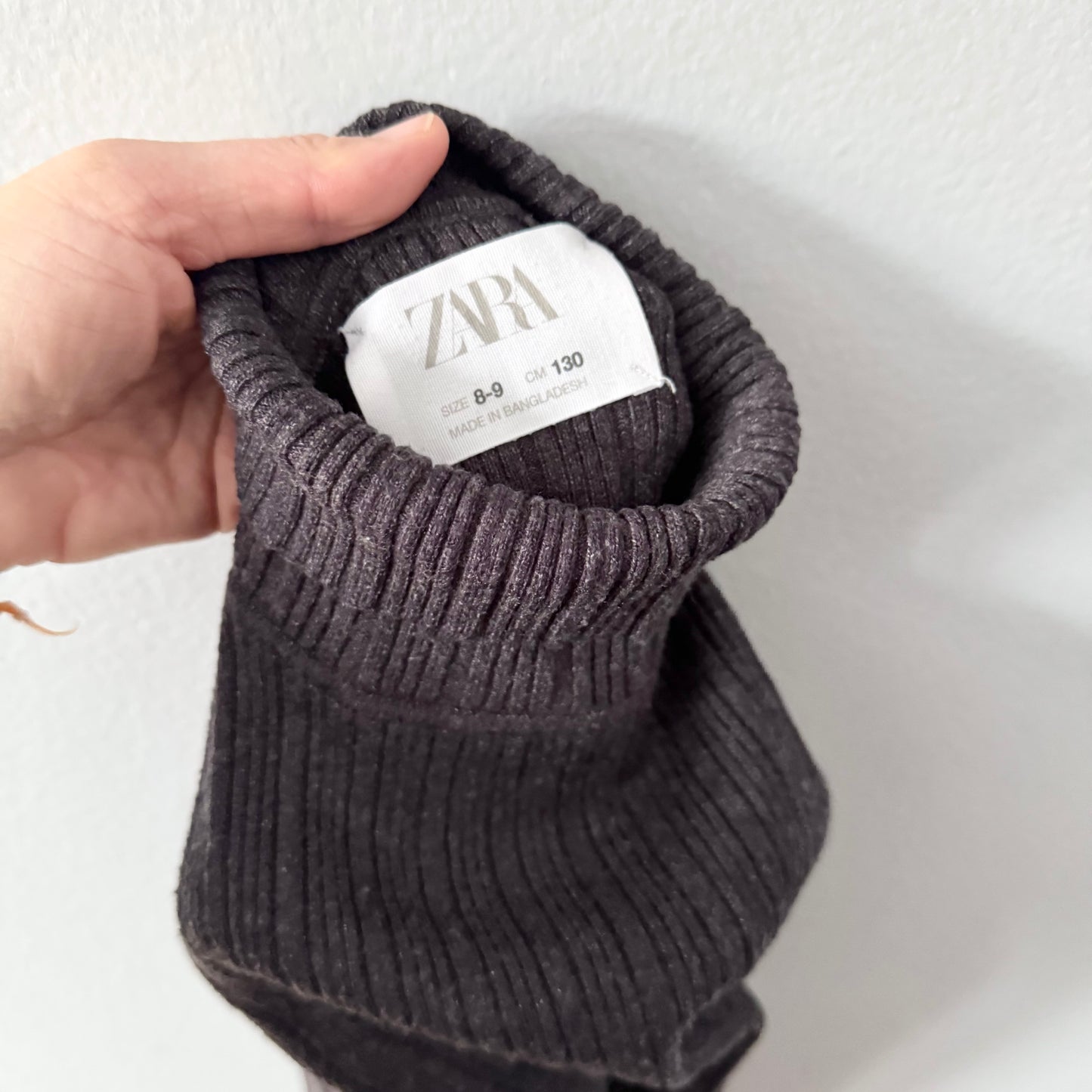 Zara / Charcoal grey turtle knit top / 8-9Y