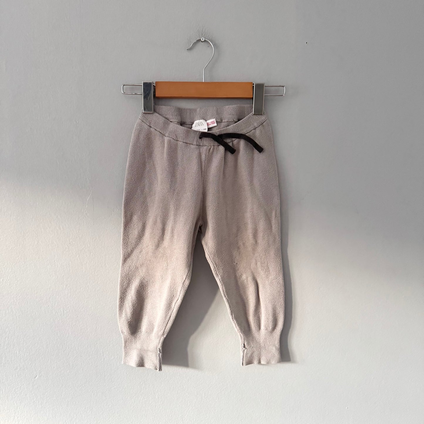 Zara / Light grey/beige knit pants / 3-4Y
