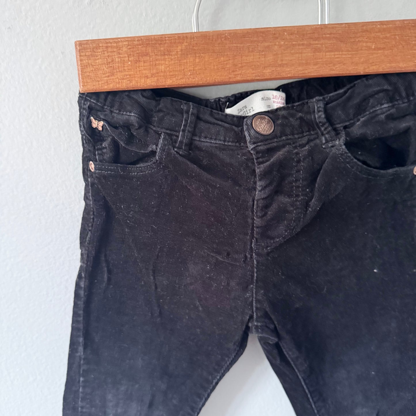 Zara / Black corduroy pants / 18-24M