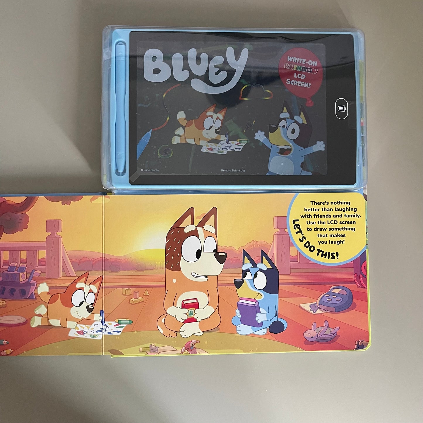 [Brand New] Bluey's Family Fun (Rainbow LCD Screen)