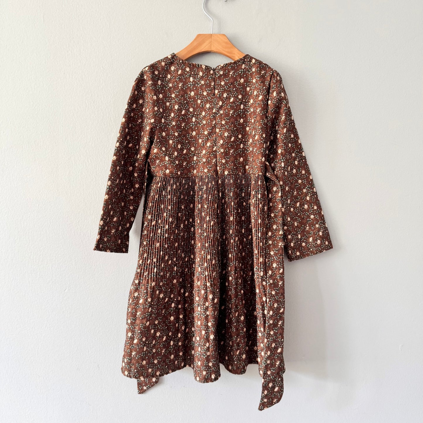 No brand / Brown floral dress / 120(6-7Y)