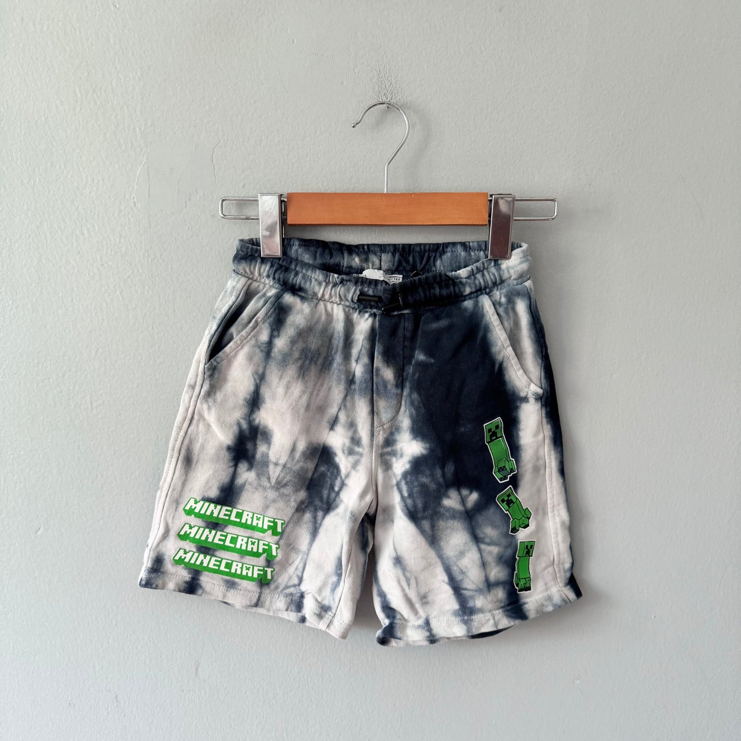 Zara x Minecraft / Crew shorts / 7Y