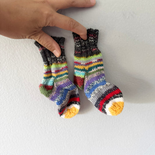 Handmade / Knit socks / 0-6M
