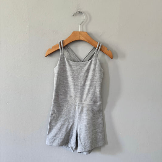H&M Move / Light grey one piece / 6-7Y