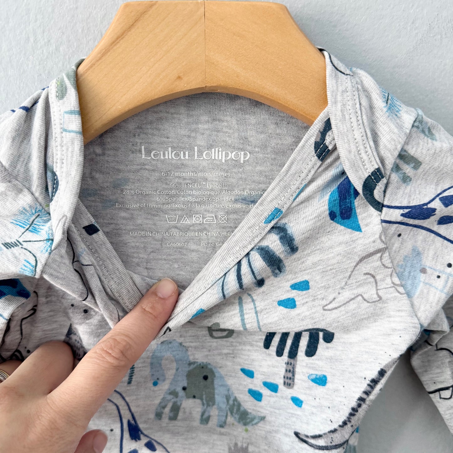 Loulou lollipop / Grenouillère gris clair x dinosaure / 6-12M