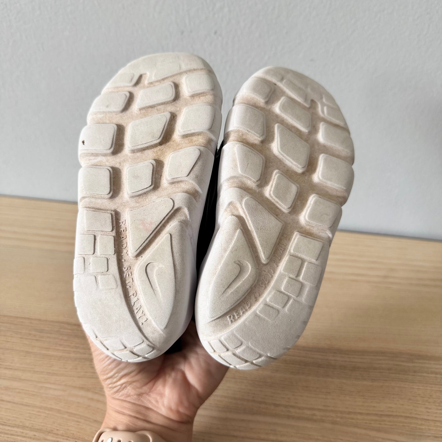 Nike / Sneaker / US10