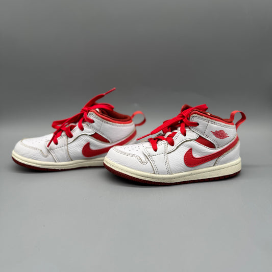 Nike / Air Jordan White Dune Red Sail Lobster / Running Shoes / US10