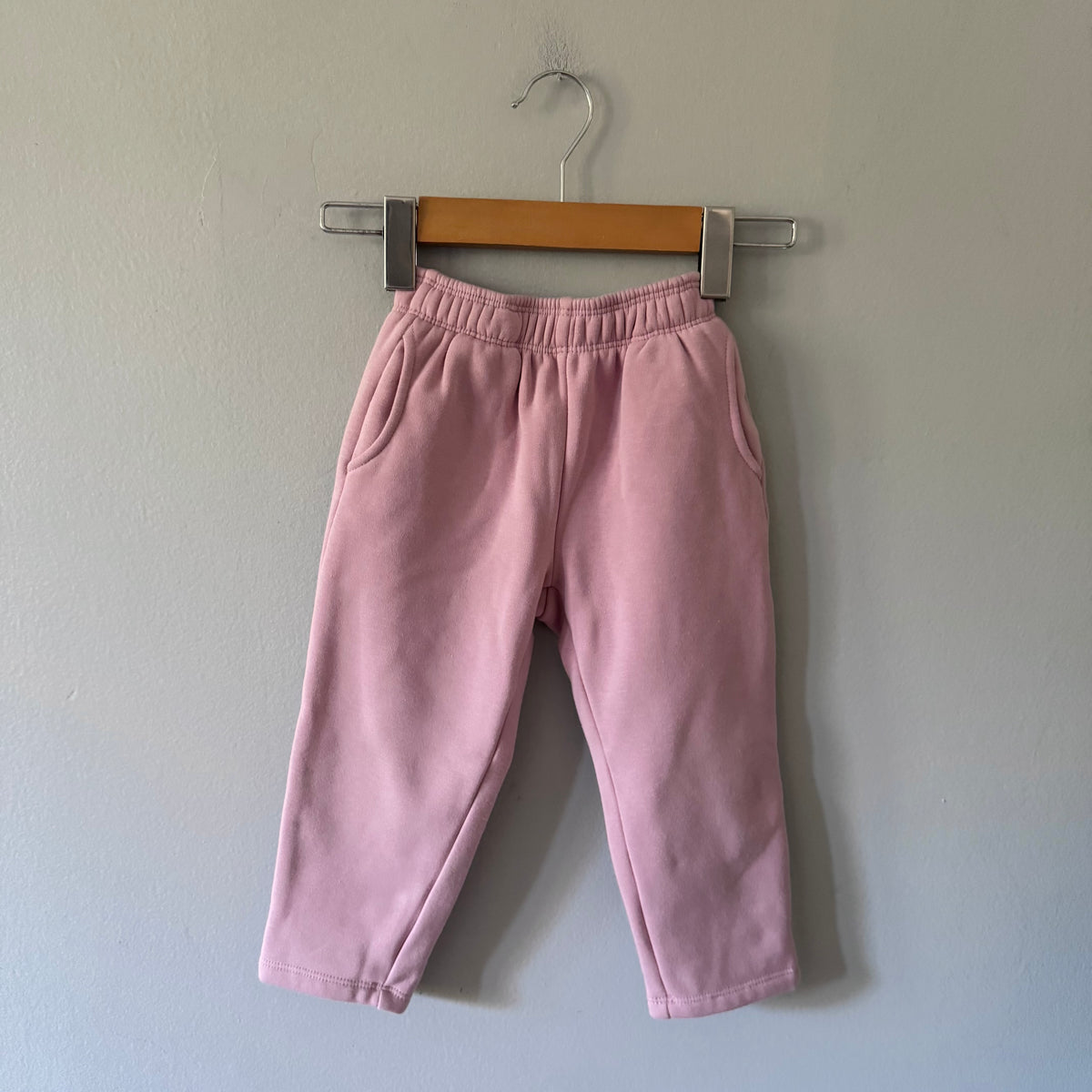 Zara / Light pink sweatpants / 2-3Y