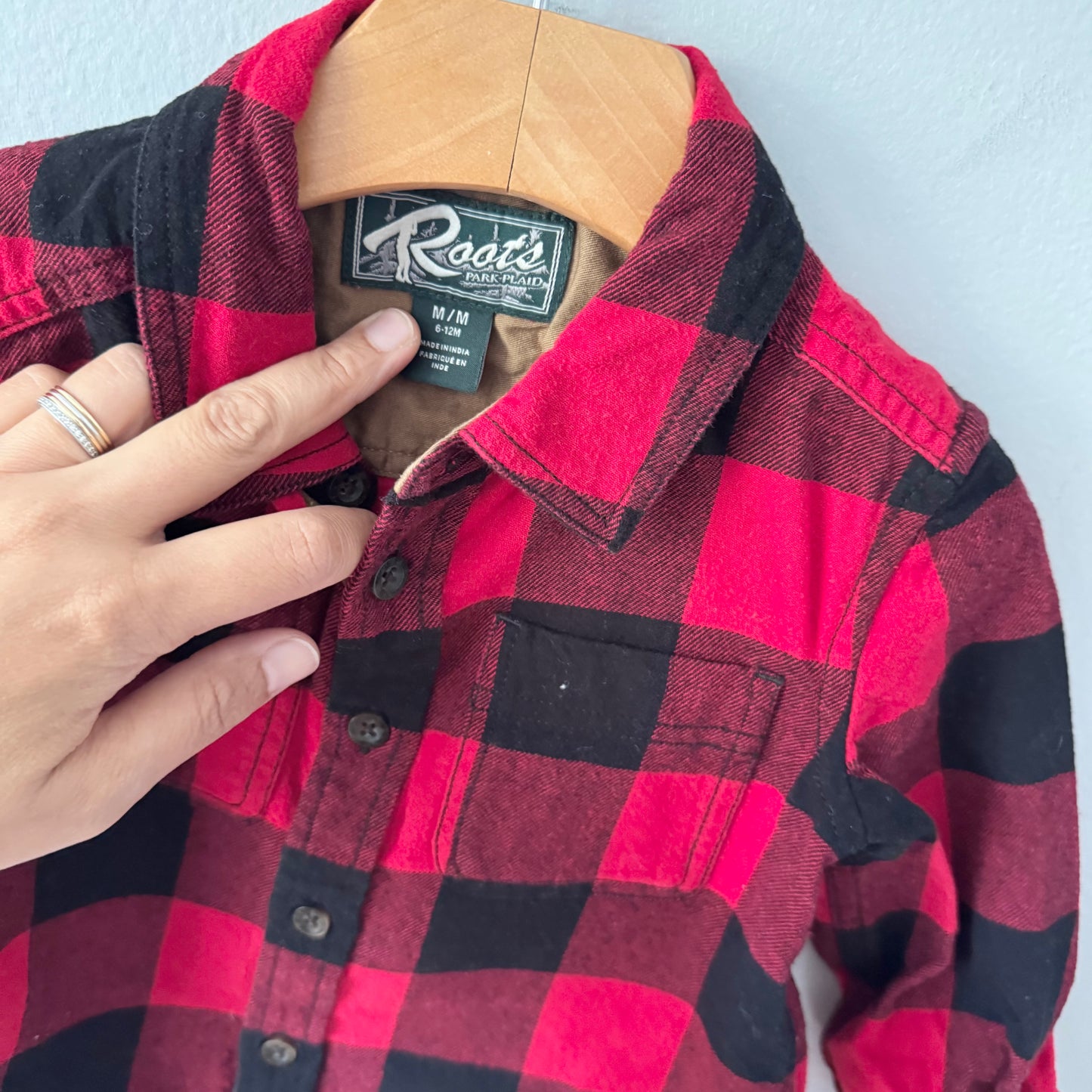 Roots / Red black plaid shirt / 6-12M
