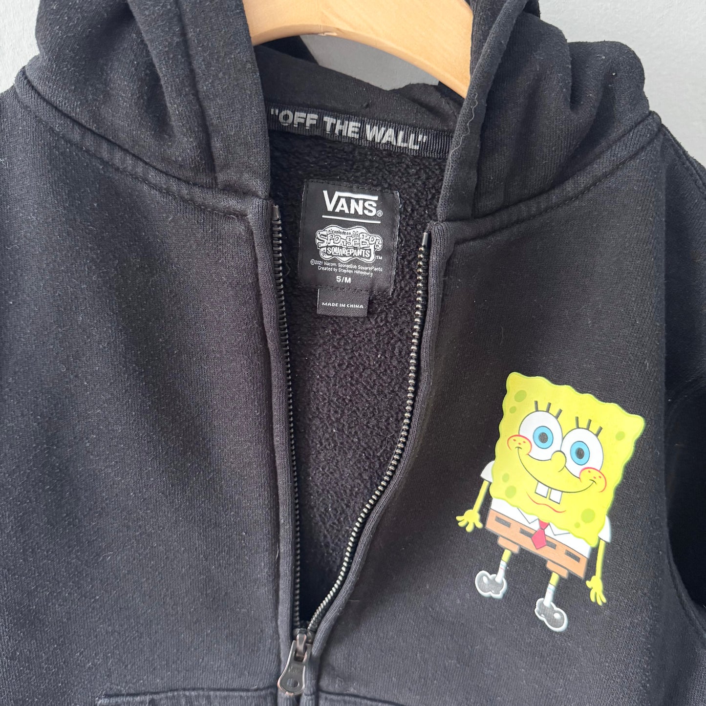 Vans x Sponge bob / Black zip up hoodie / 7Y
