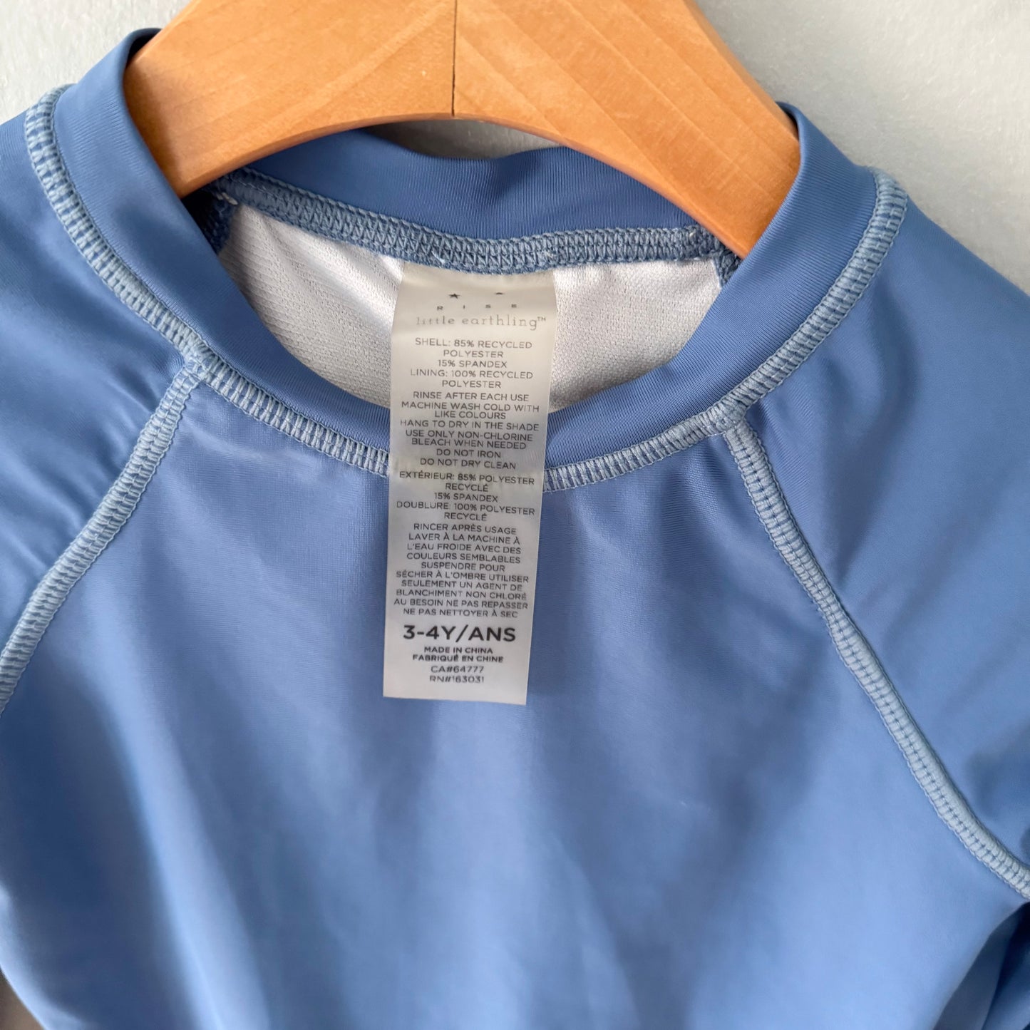 Rise Little Earthlings / Blue rash guard / 3-4Y