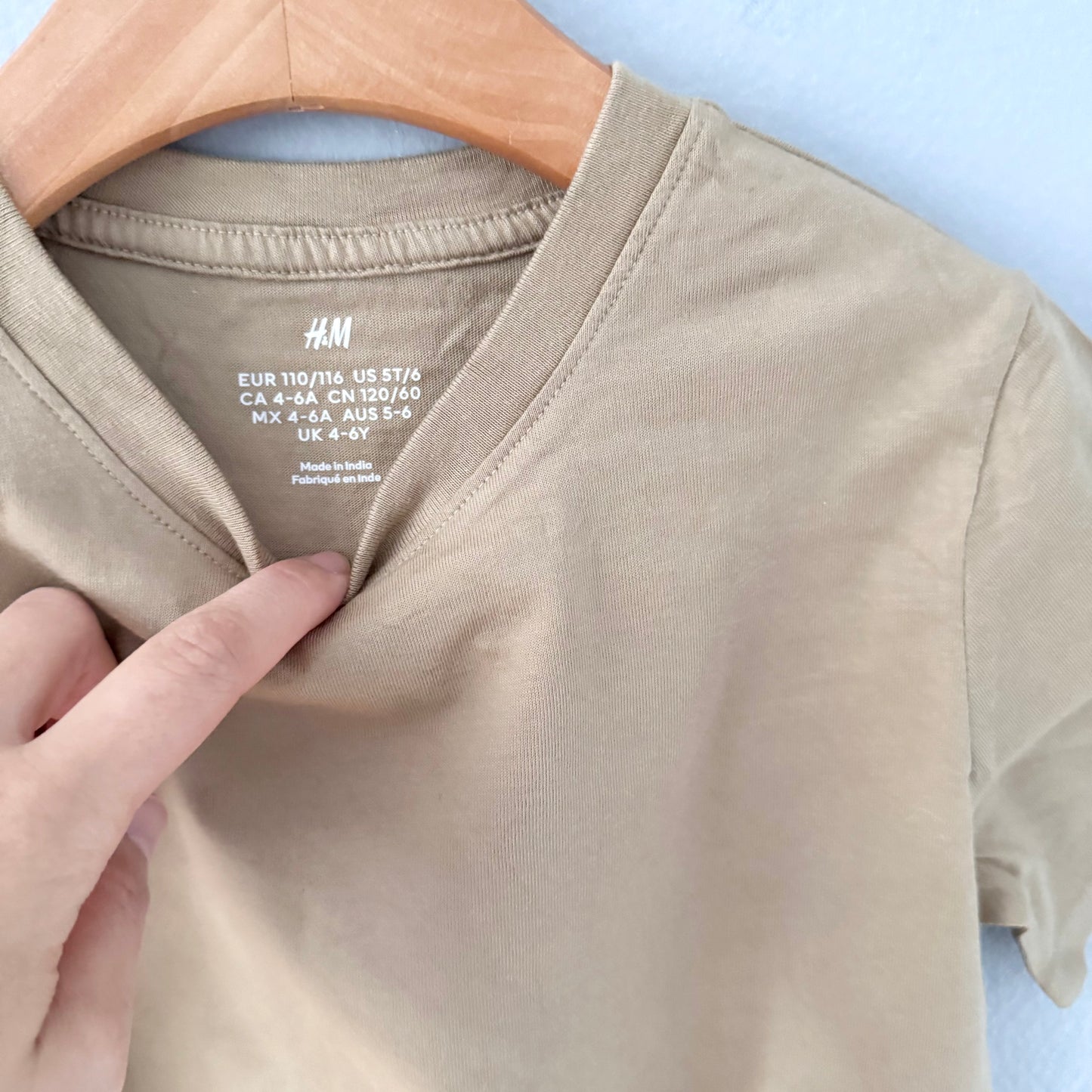H&M / Camel brown T-shirt / 4-6Y