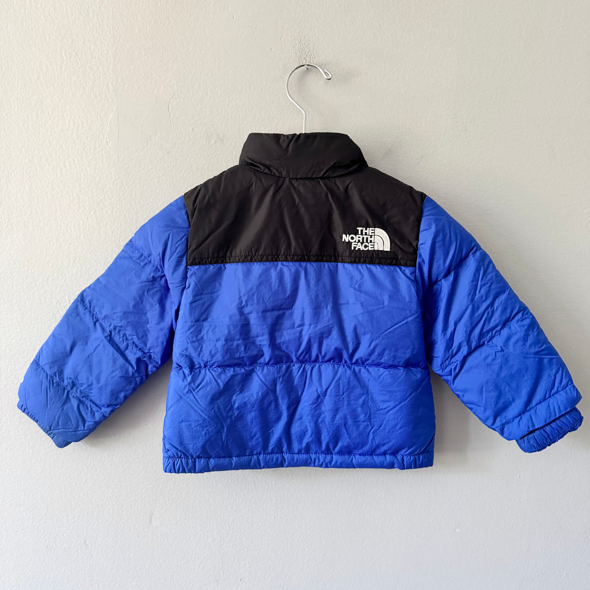 The North Face / Blue black puffer jacket / 2T