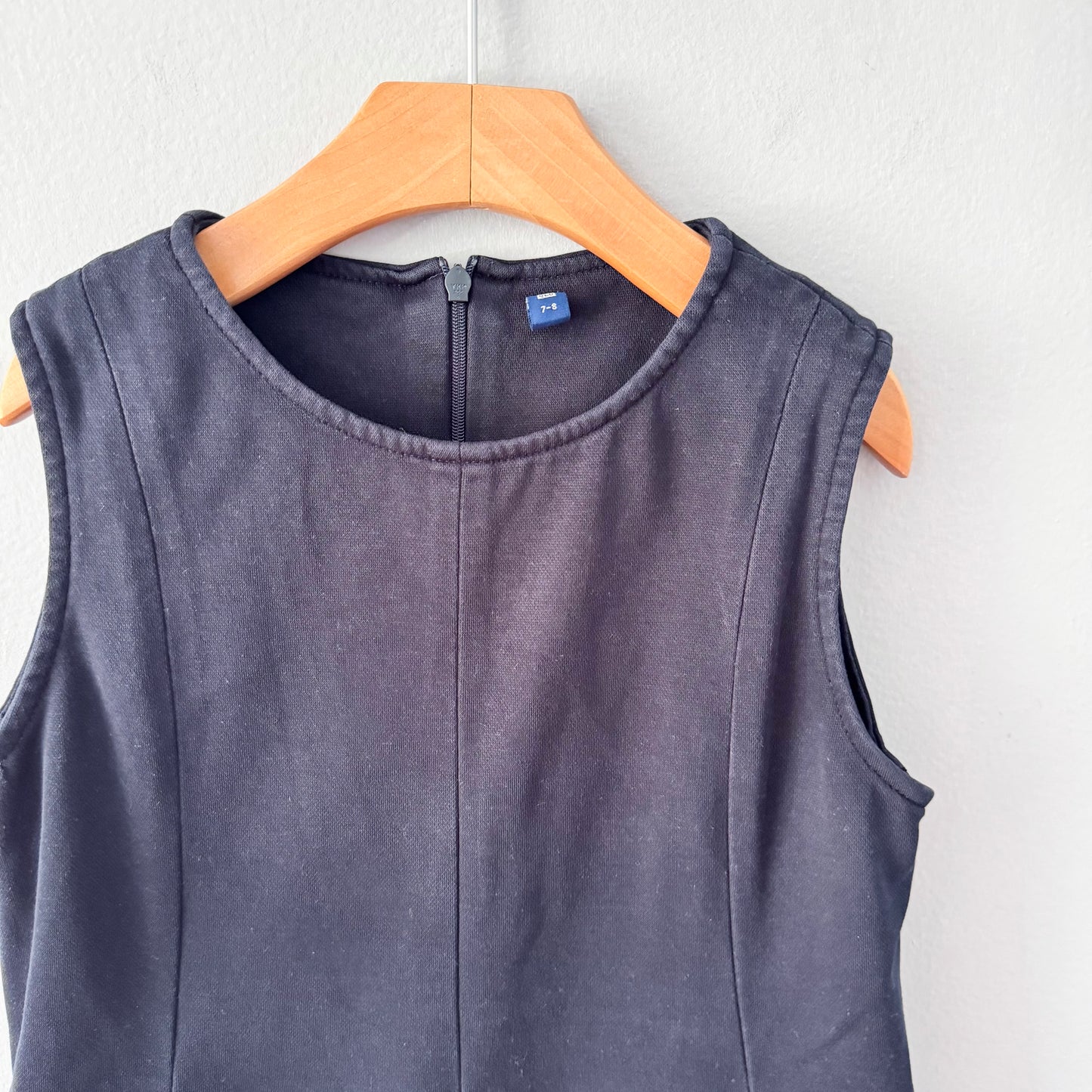 Uniqlo / Navy dress / 7-8Y - PLAY
