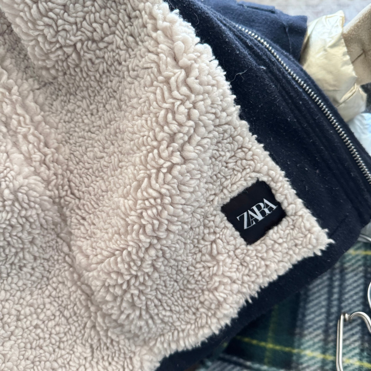 Zara / Sherpa x navy jacket / 2-3Y