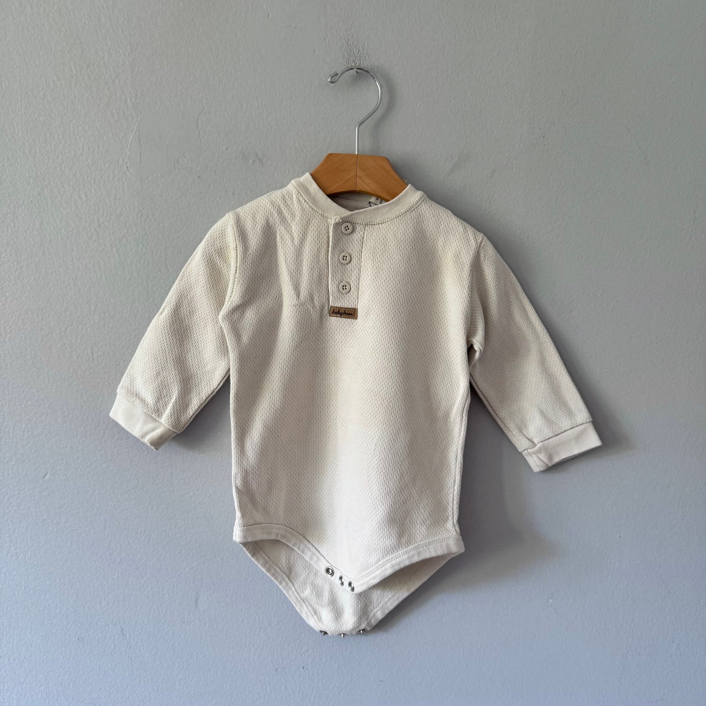 Baby bum / White onesie / 18M