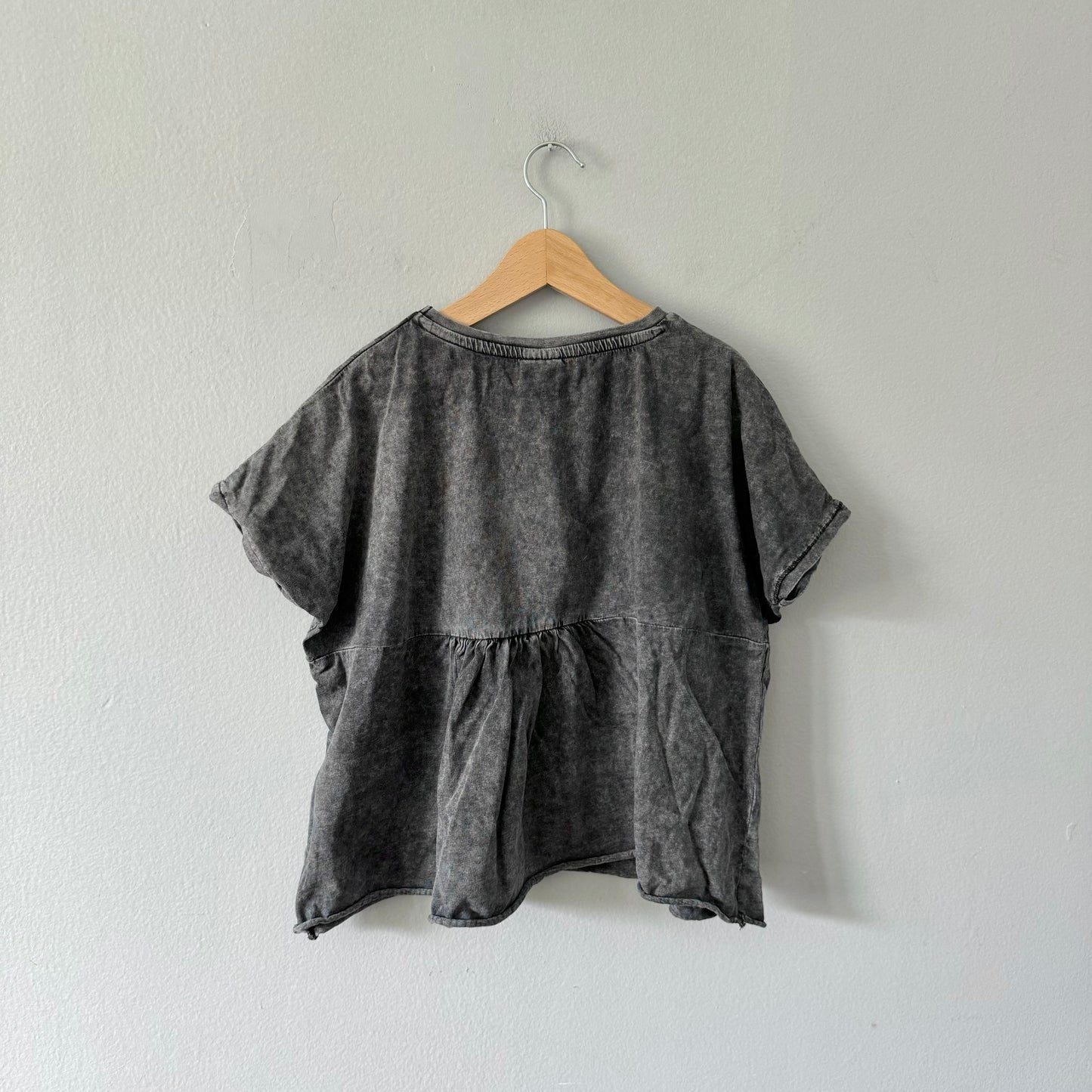 Zara / Black oversized T-shirt / 8Y