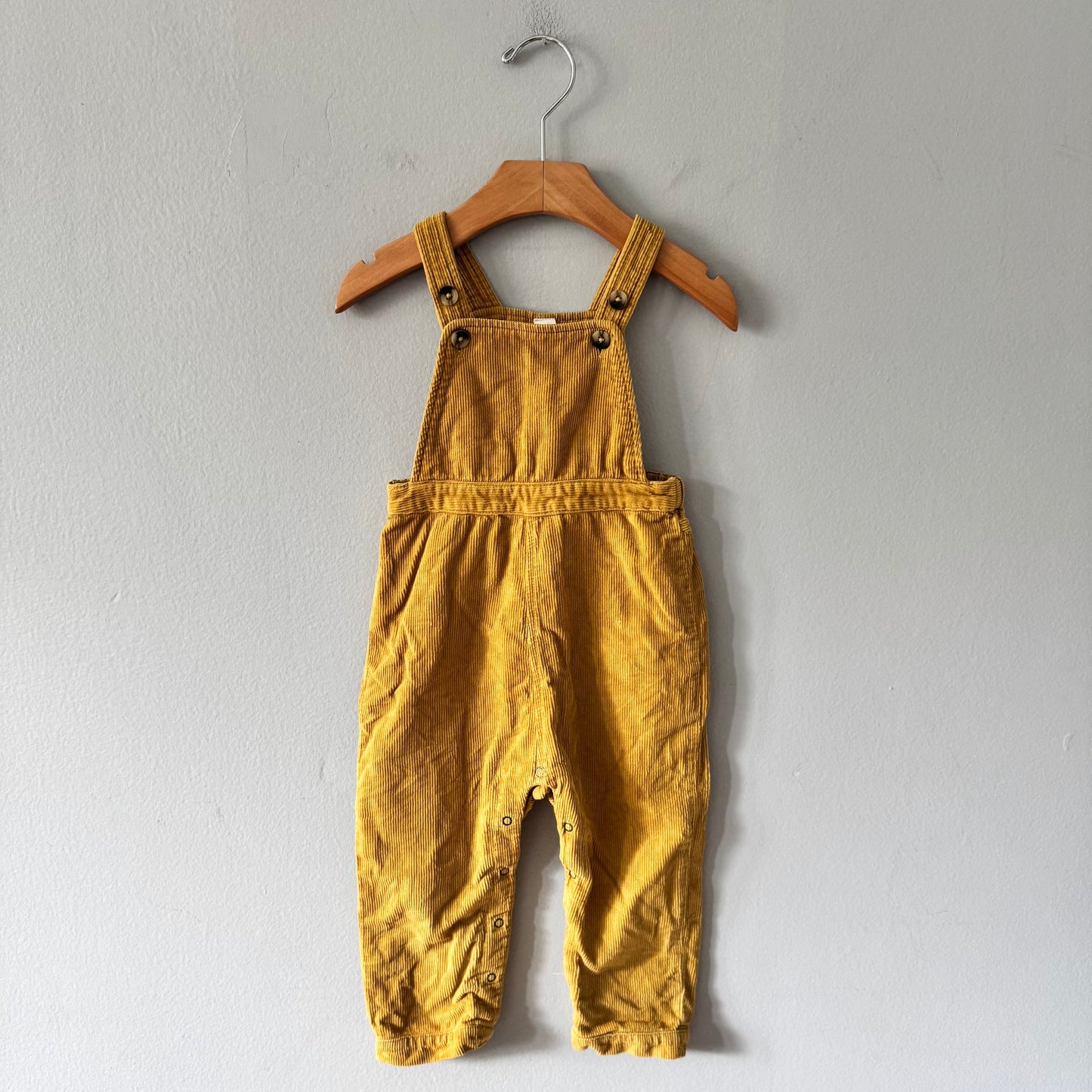 Pehr / Mustard corduroy overalls / 18-24M