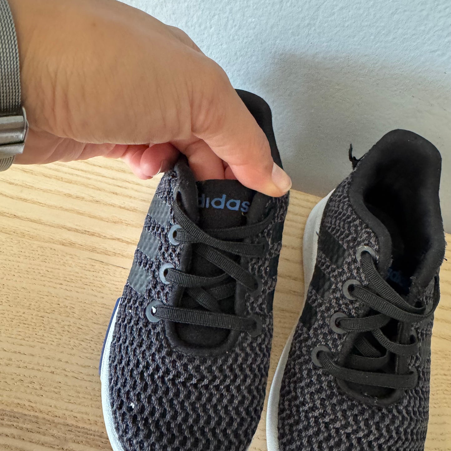 Adidas / Sneakers / US7