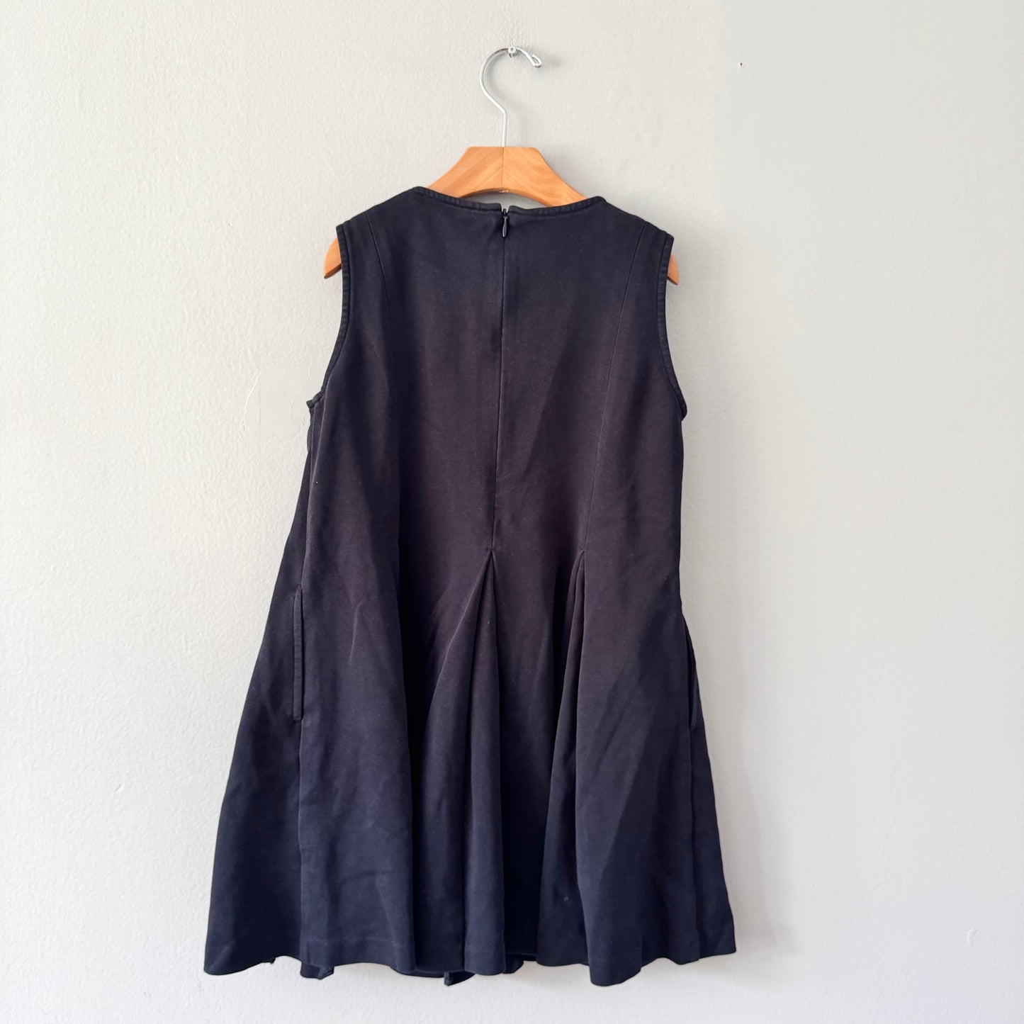 Uniqlo / Navy dress / 7-8Y - PLAY