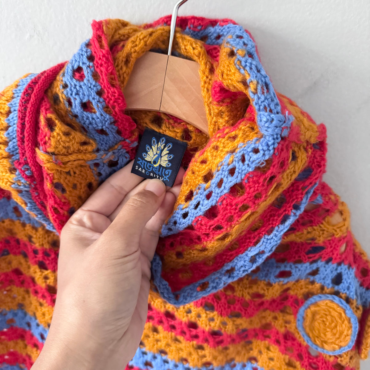 No brand / Knit poncho / 6-8Y
