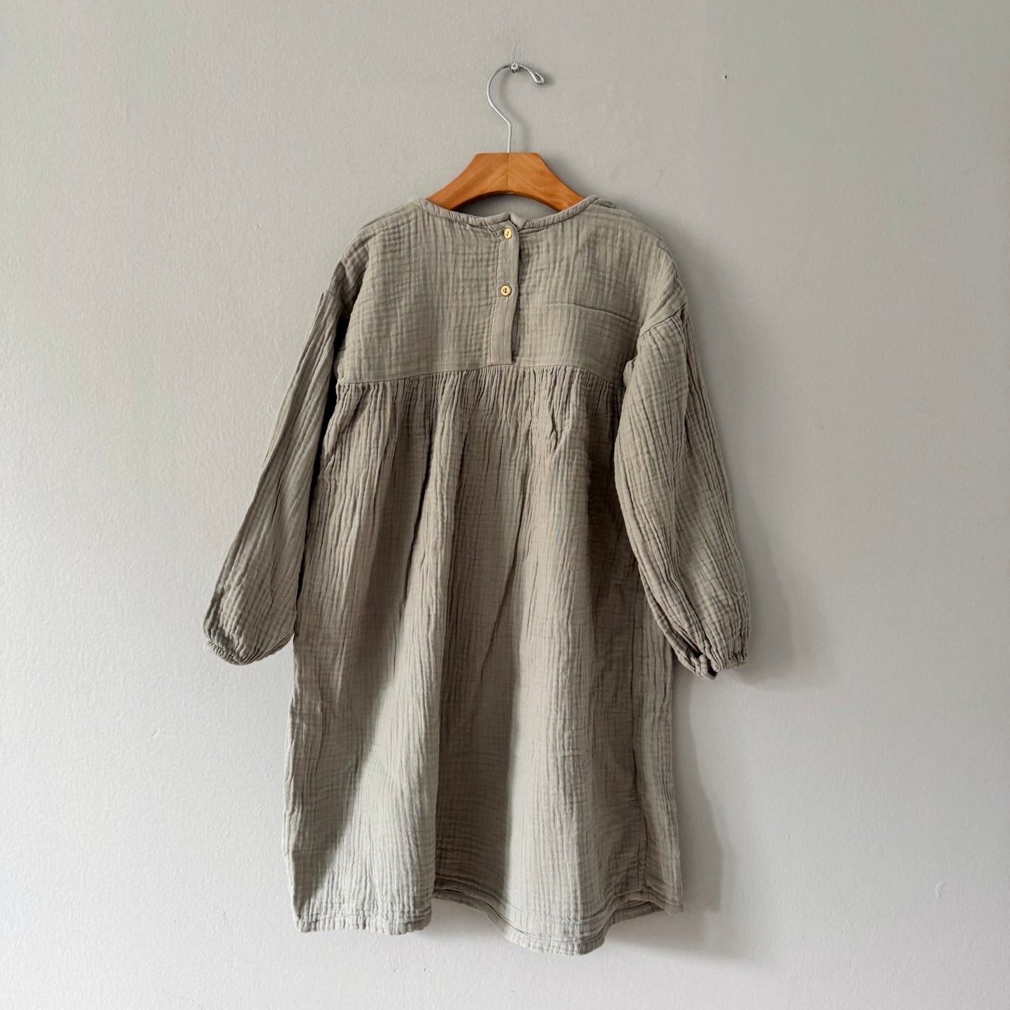H&M / Grey muslin dress / 6-7Y