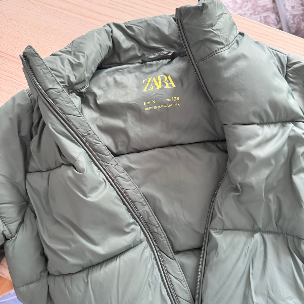Zara / Khaki light puffer jacket / 8Y