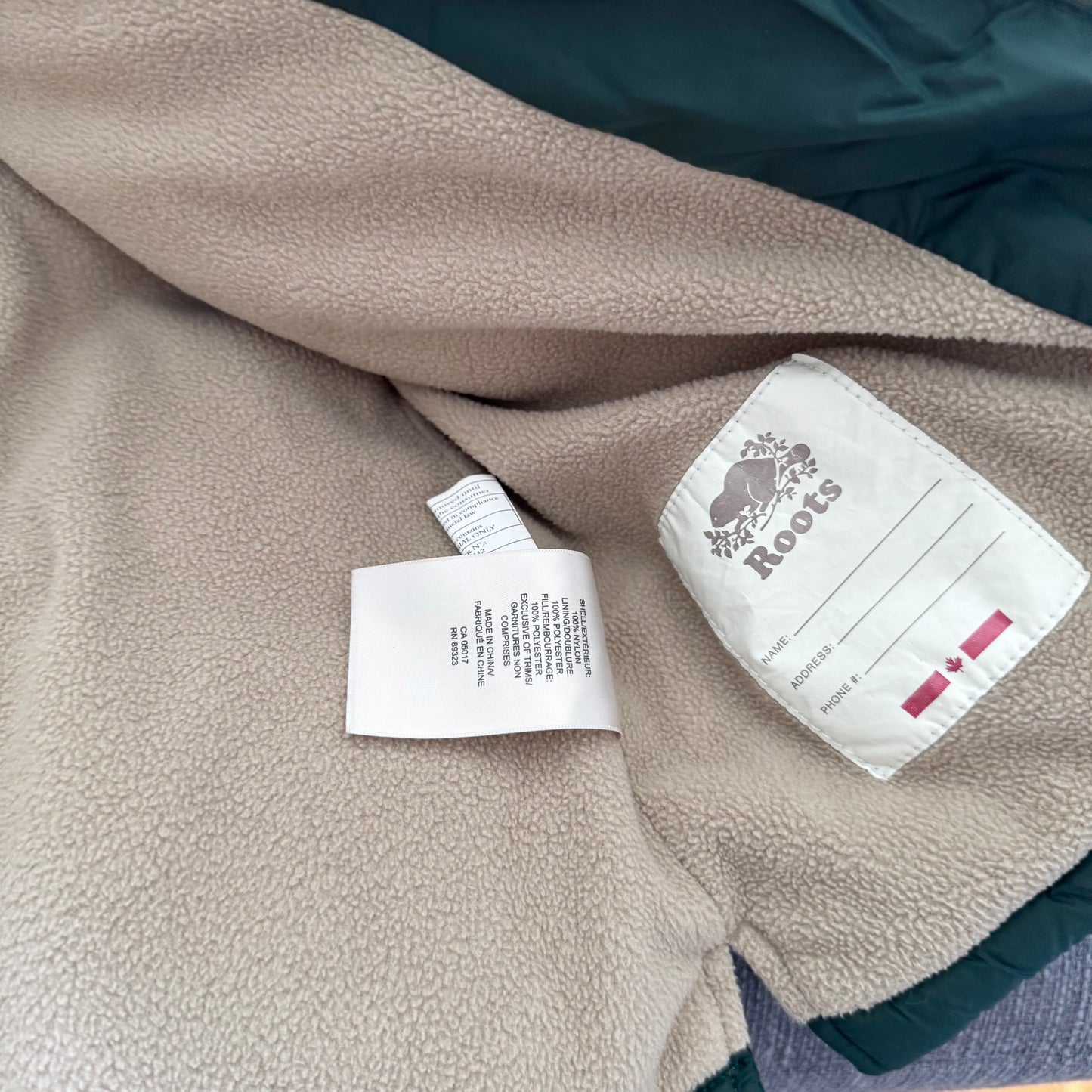 Roots / Khaki x beige puffer vest / 7-8Y