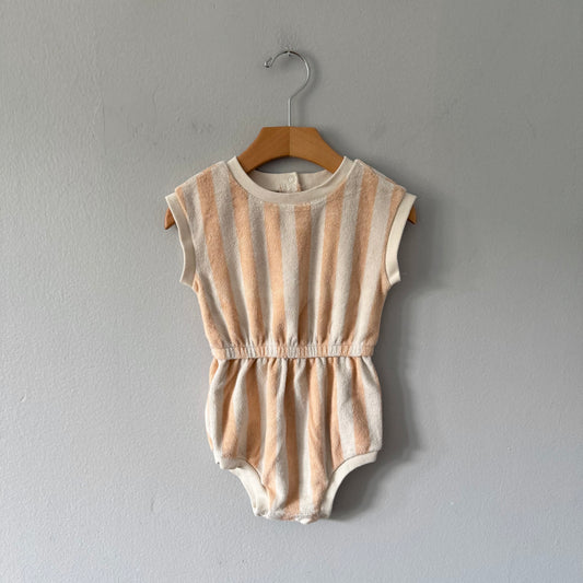 Cat & Jack / Orange stripe pile romper / 12M