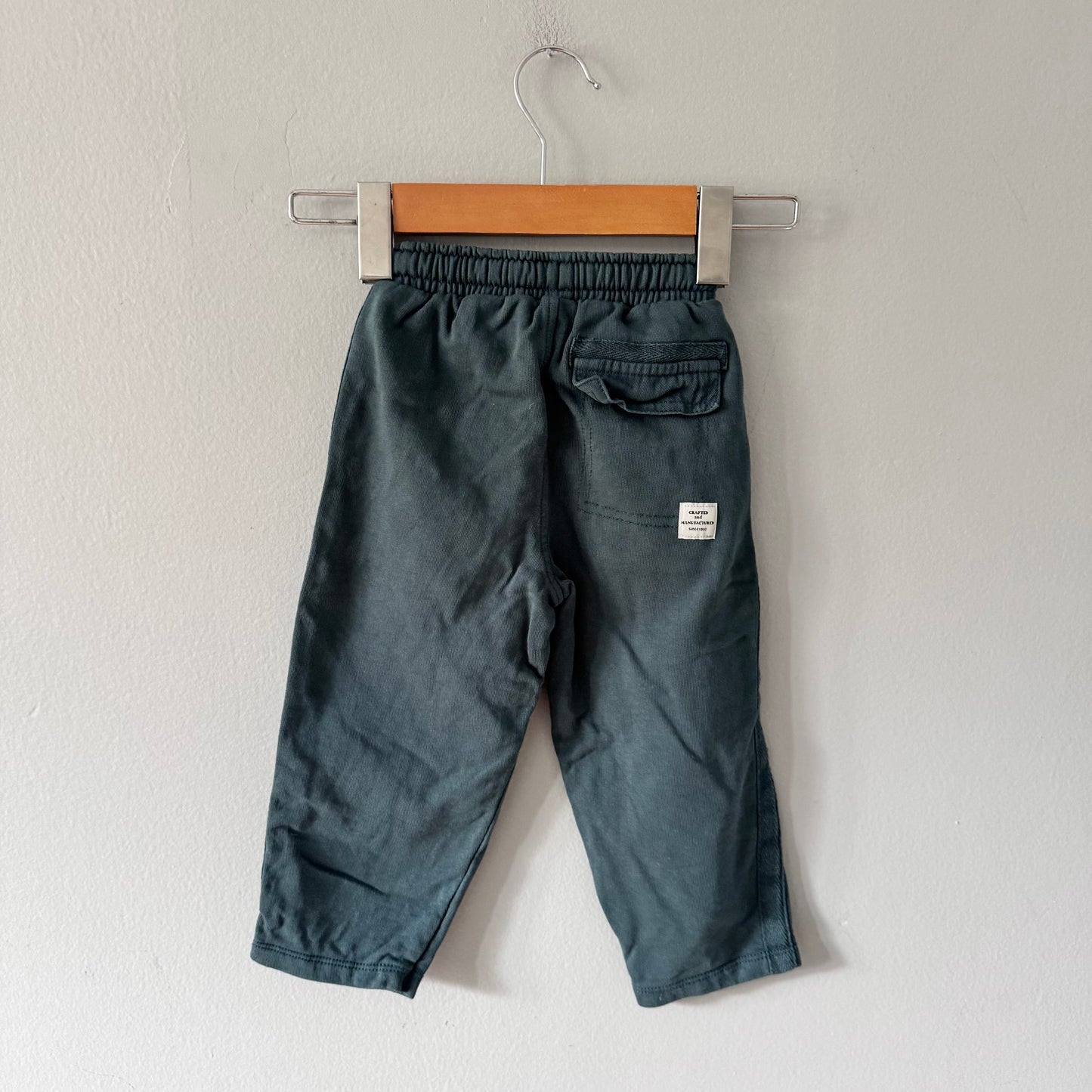 Zara / Dark green sweatpants / 2-3Y