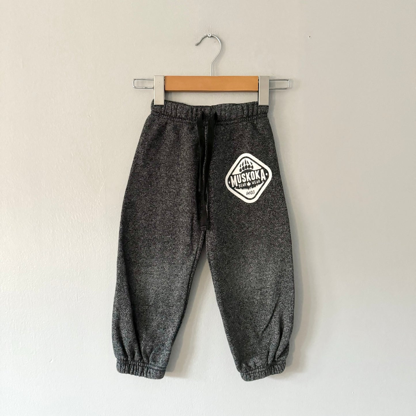 Muskoka bear / Sweatpants / 4-5Y