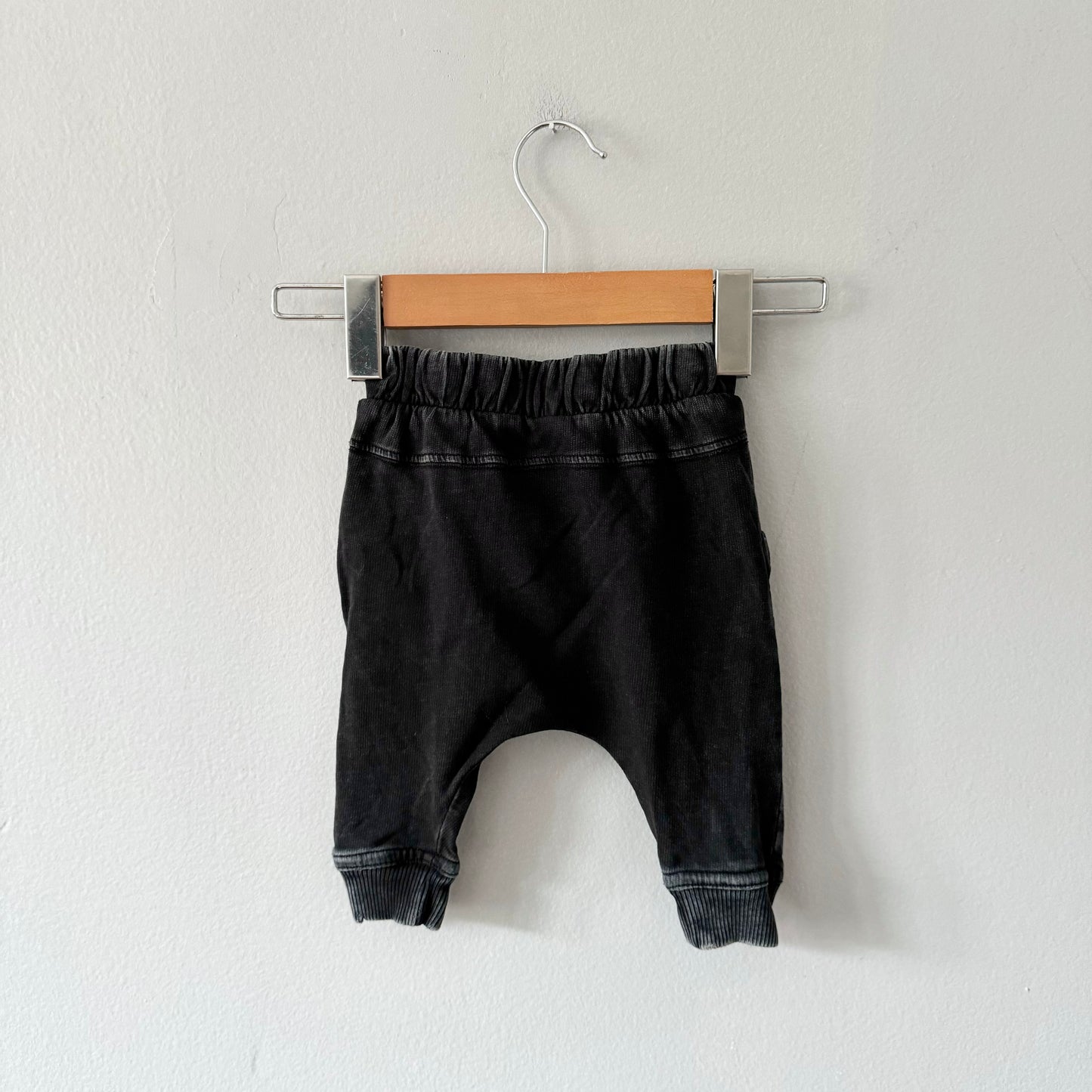 Stem / Black sweatpants / 6M