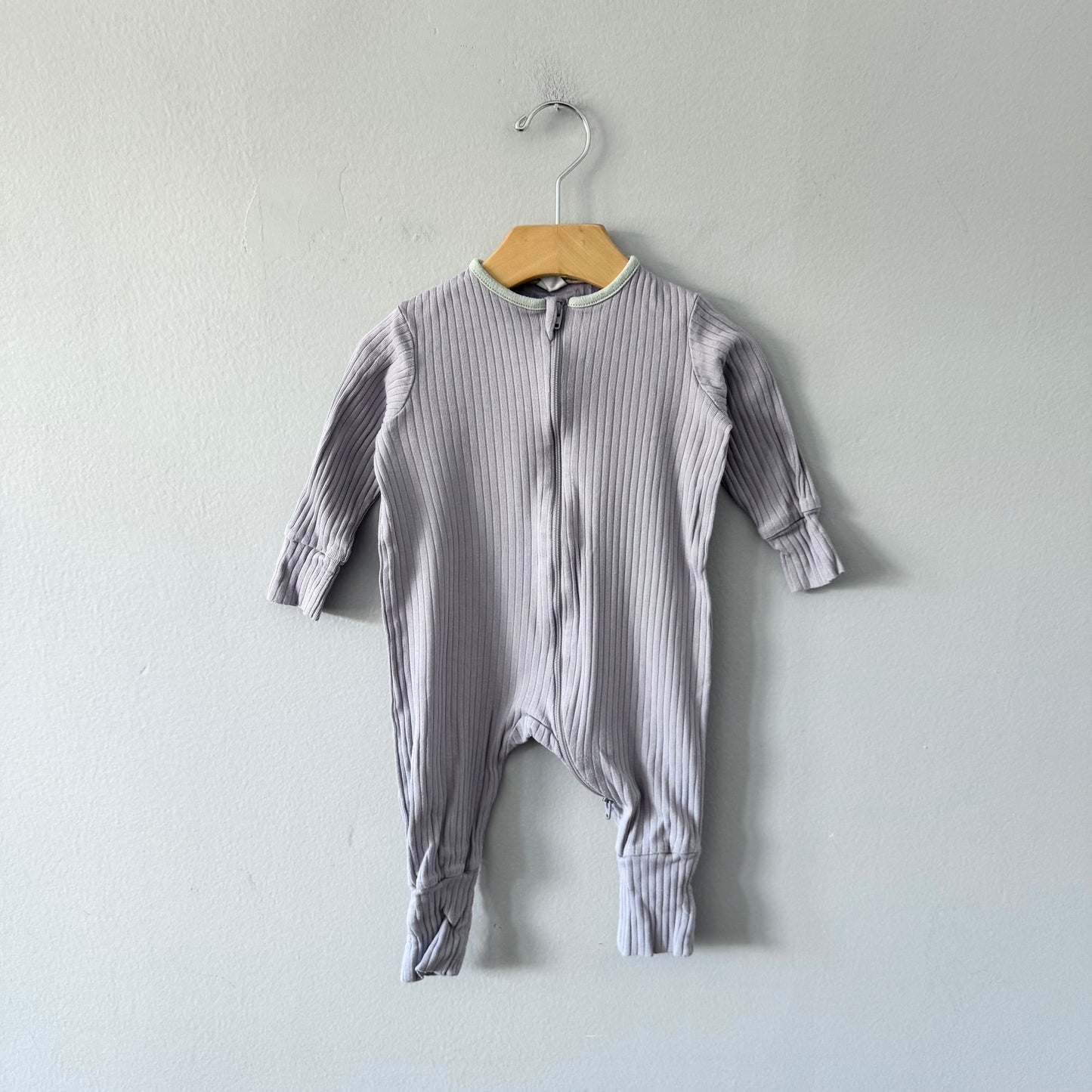 John Lewis / Light purple romper / 3-6M