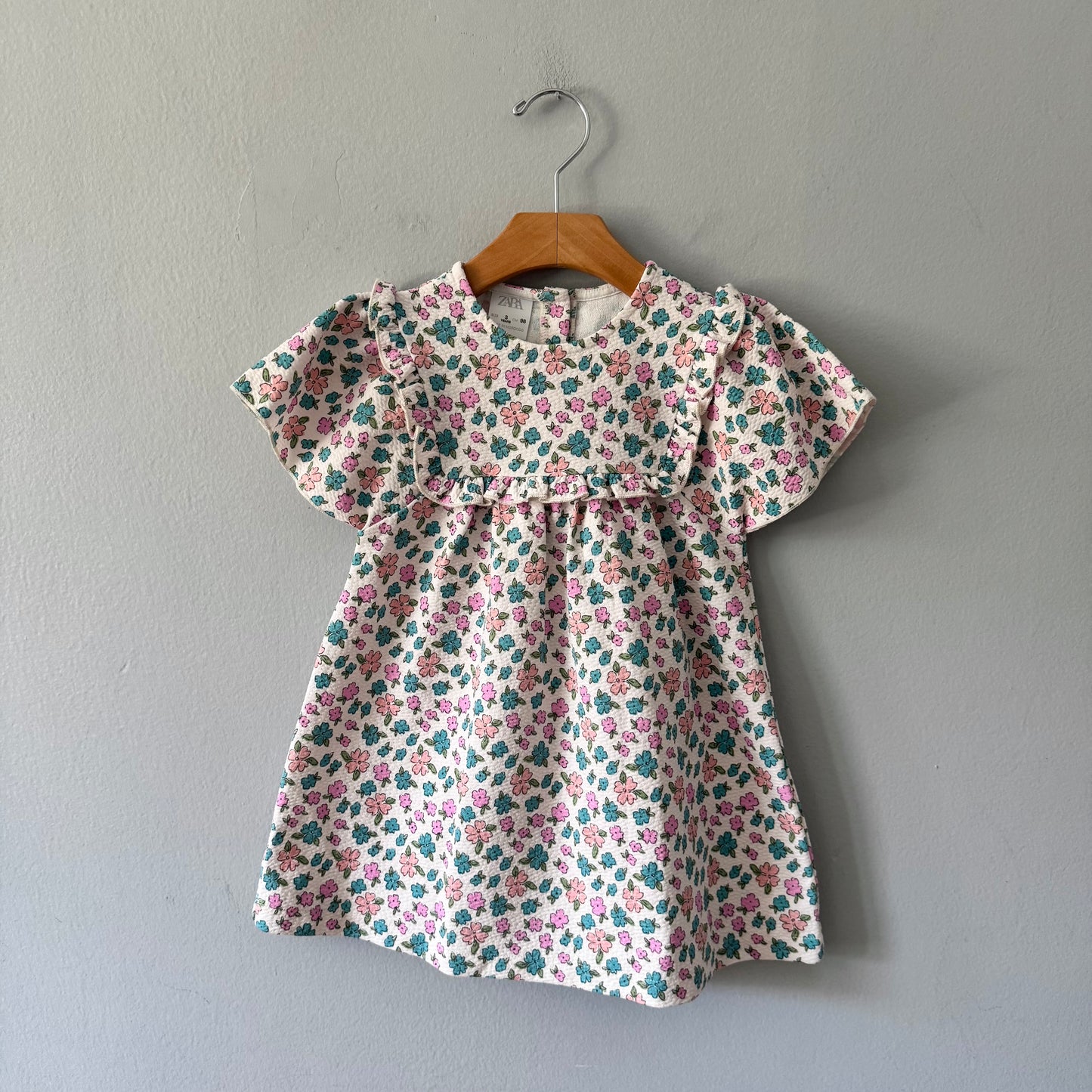 Zara / White x pink blue flower dress / 3Y