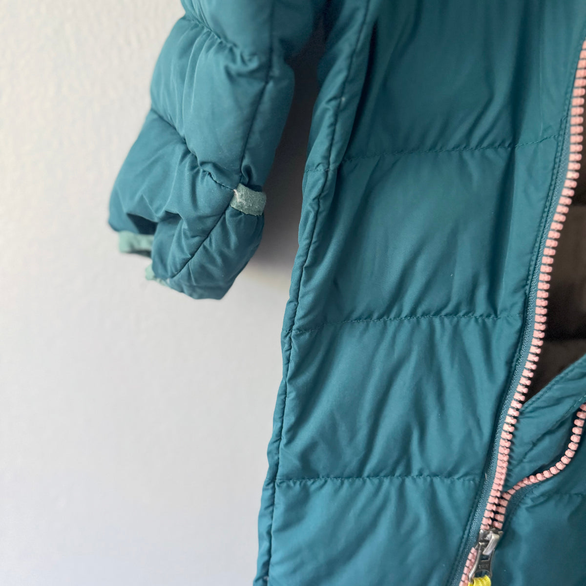 Mec / Green snowsuit / 24M