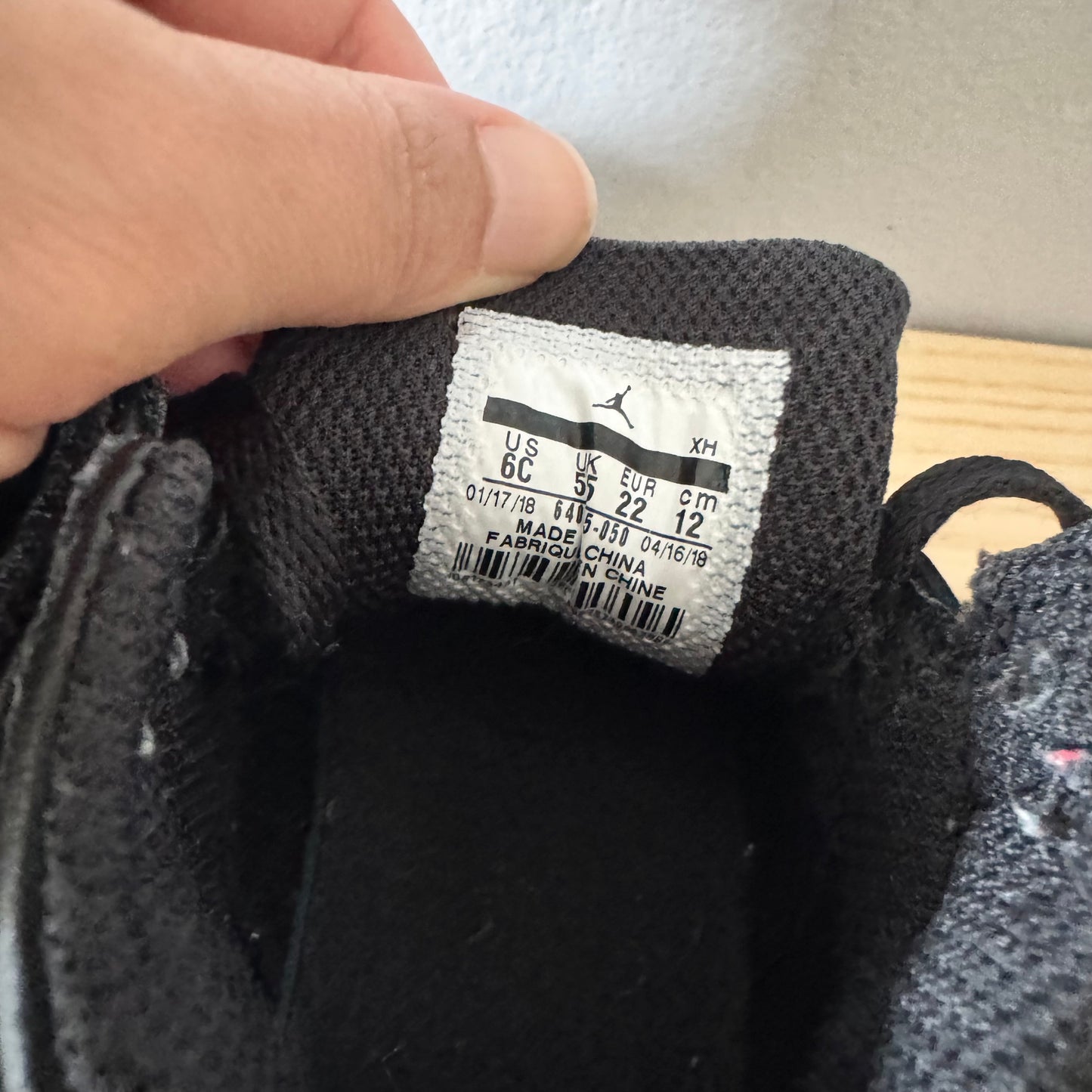 Nike / Sneaker / US6