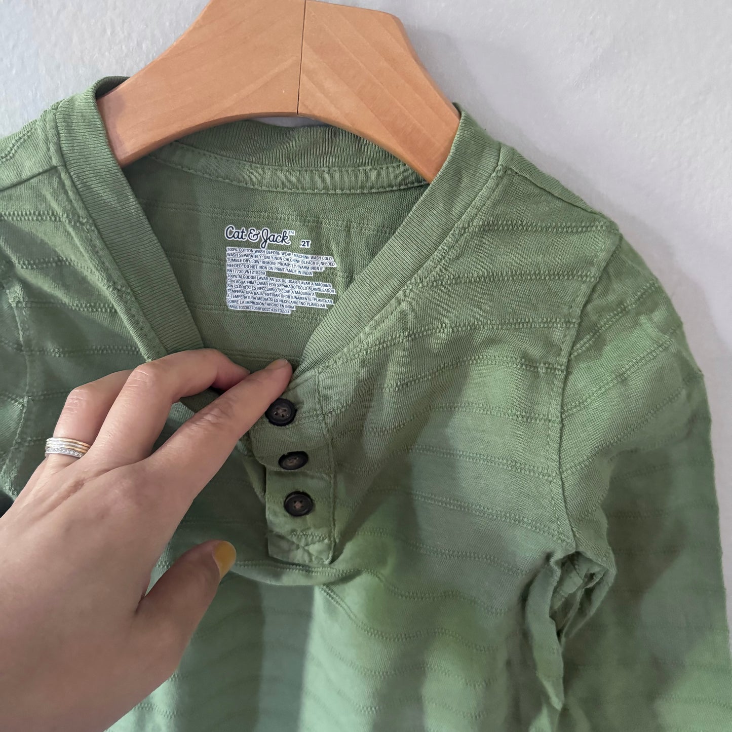 Cat & Jack / Green long sleeve top / 2T