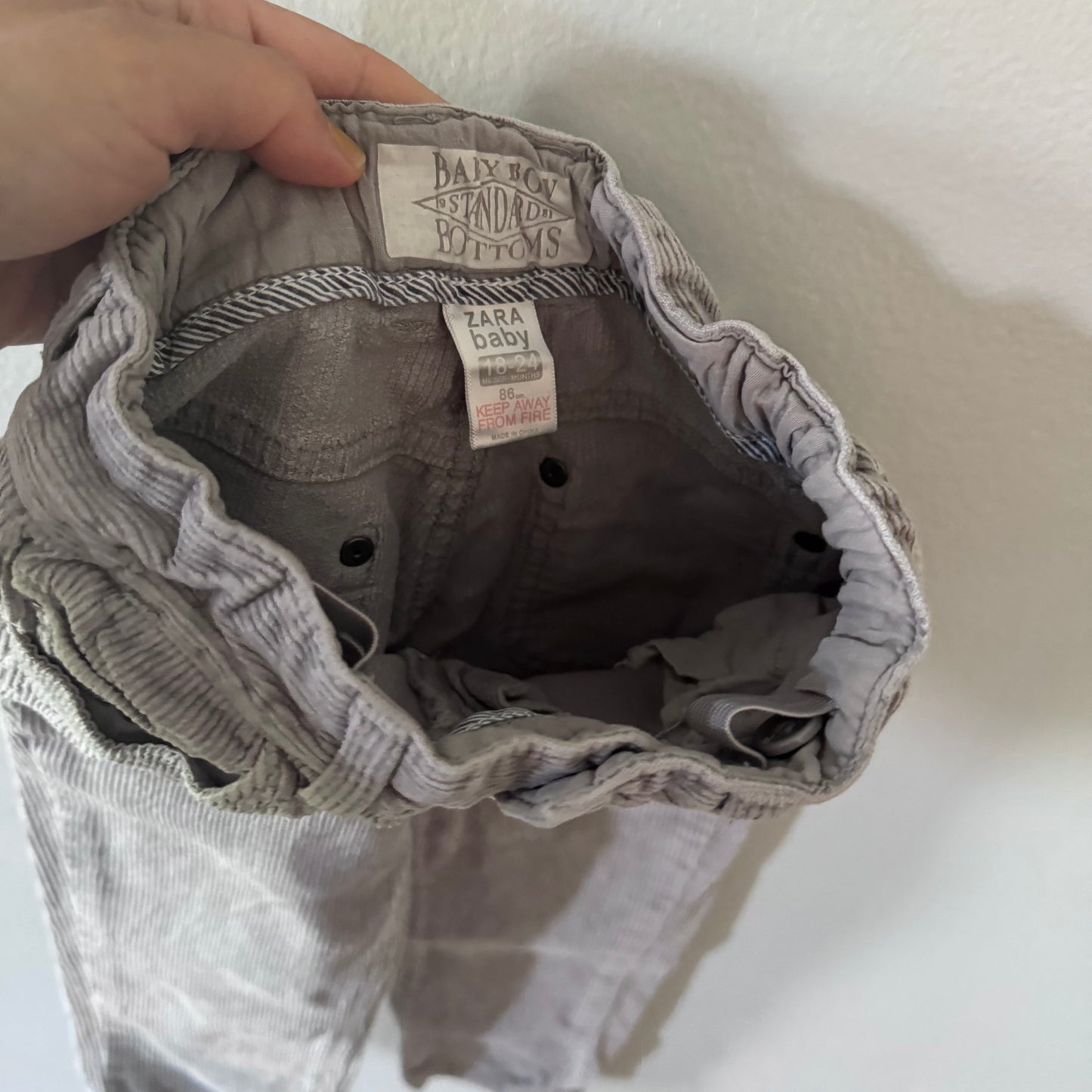 Zara / Light grey corduroy pants / 18-24M