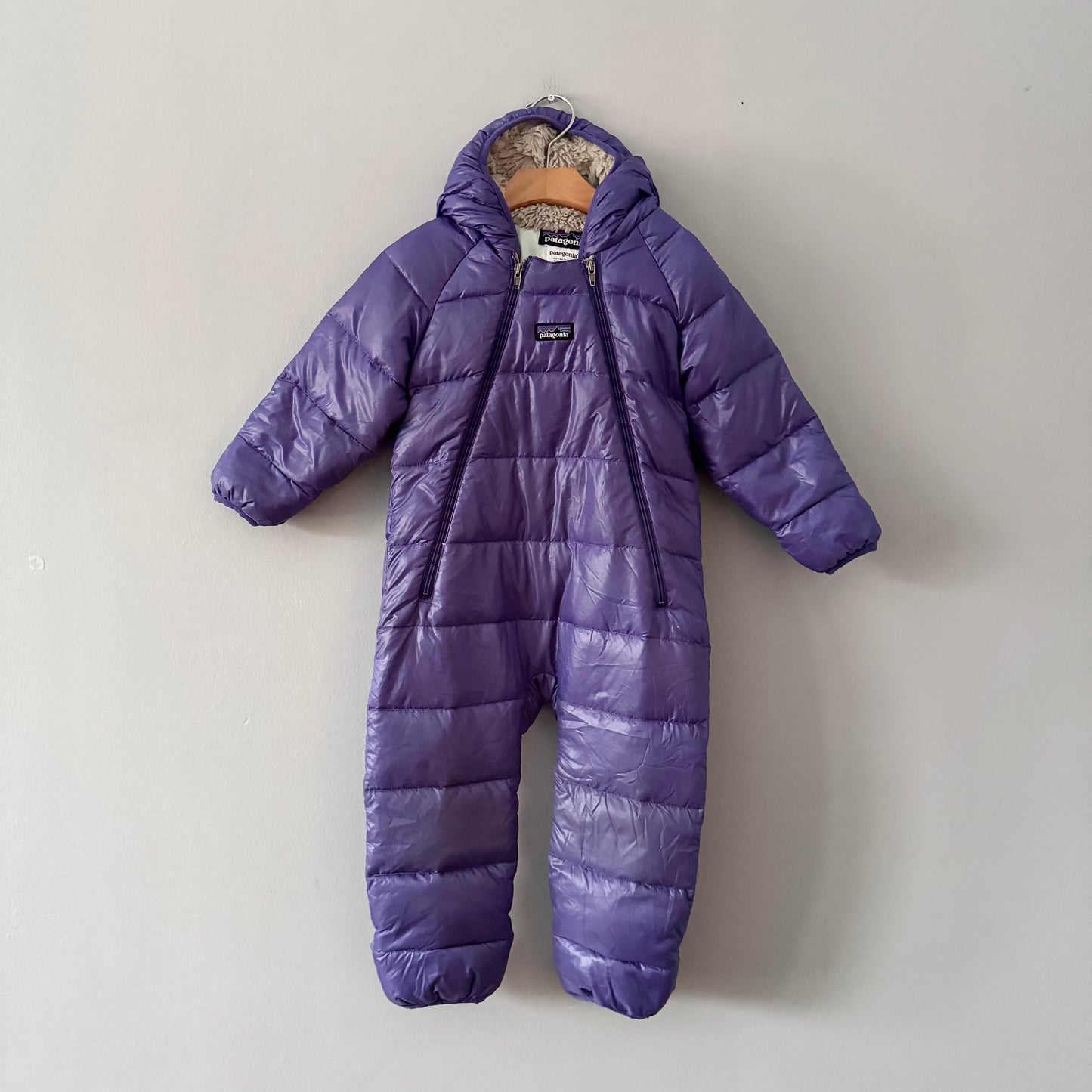 Patagonia / Purple snow suit / 18M