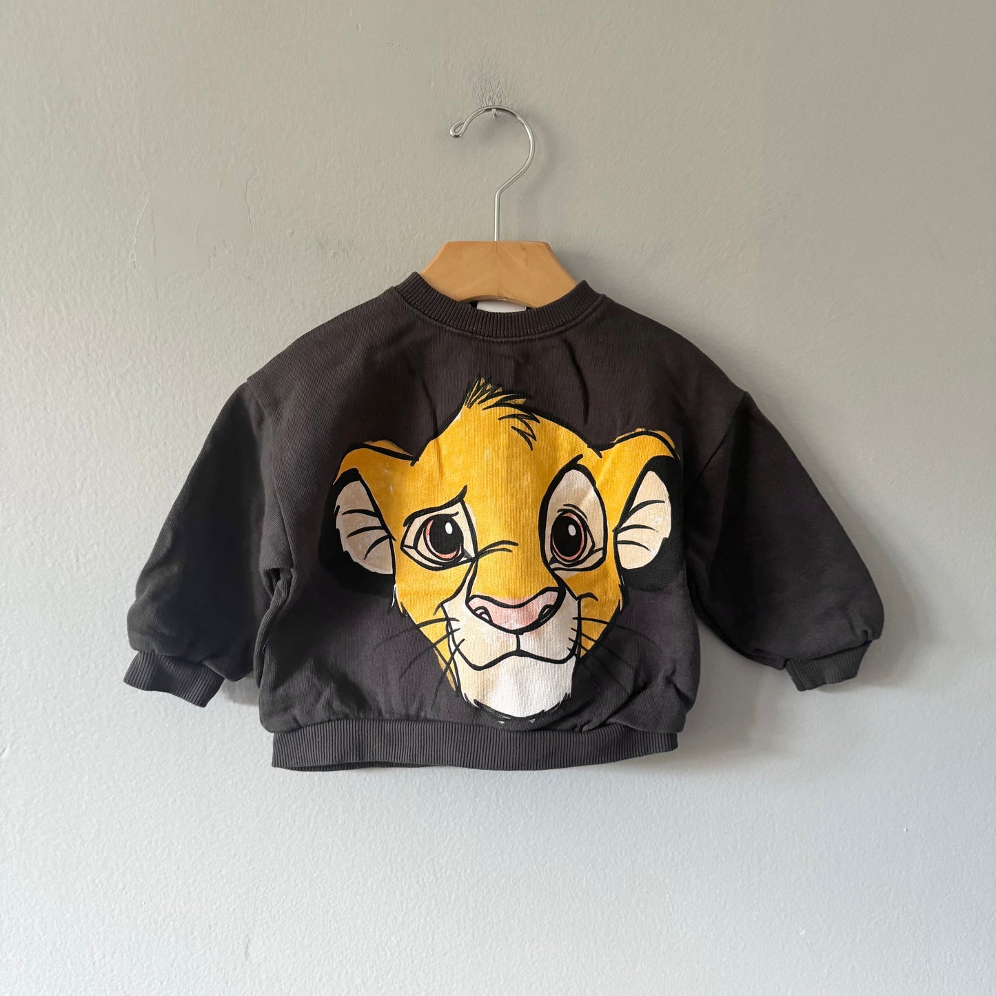 Zara / Lion King Simba sweatshirt / 9-12M