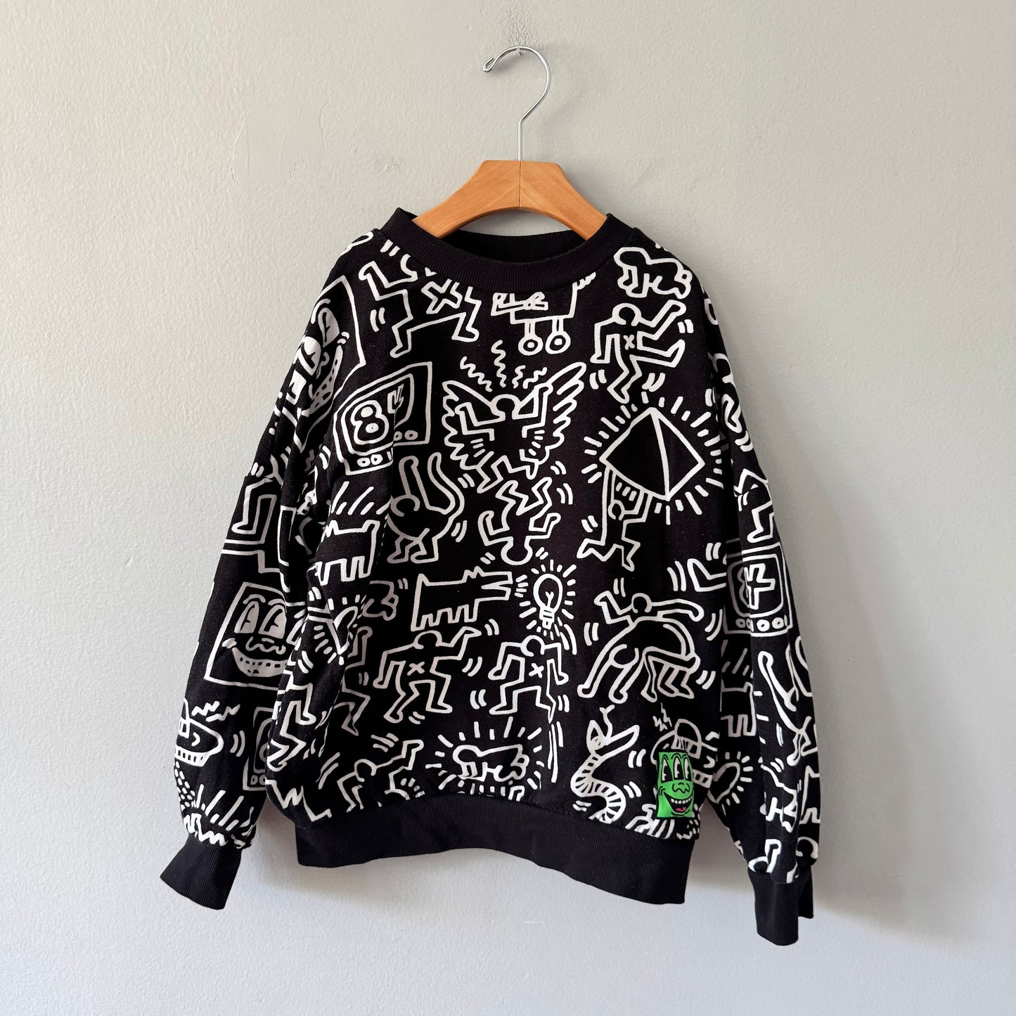 H&M x Keith Harring / Black sweatshirt / 8-10Y