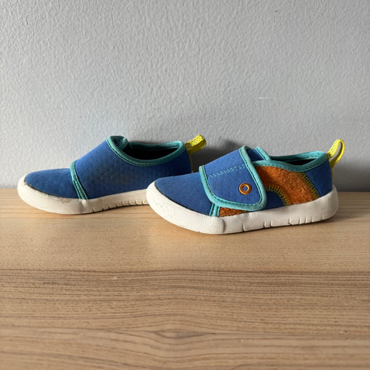 Bogs / Blue light weight shoes / US8