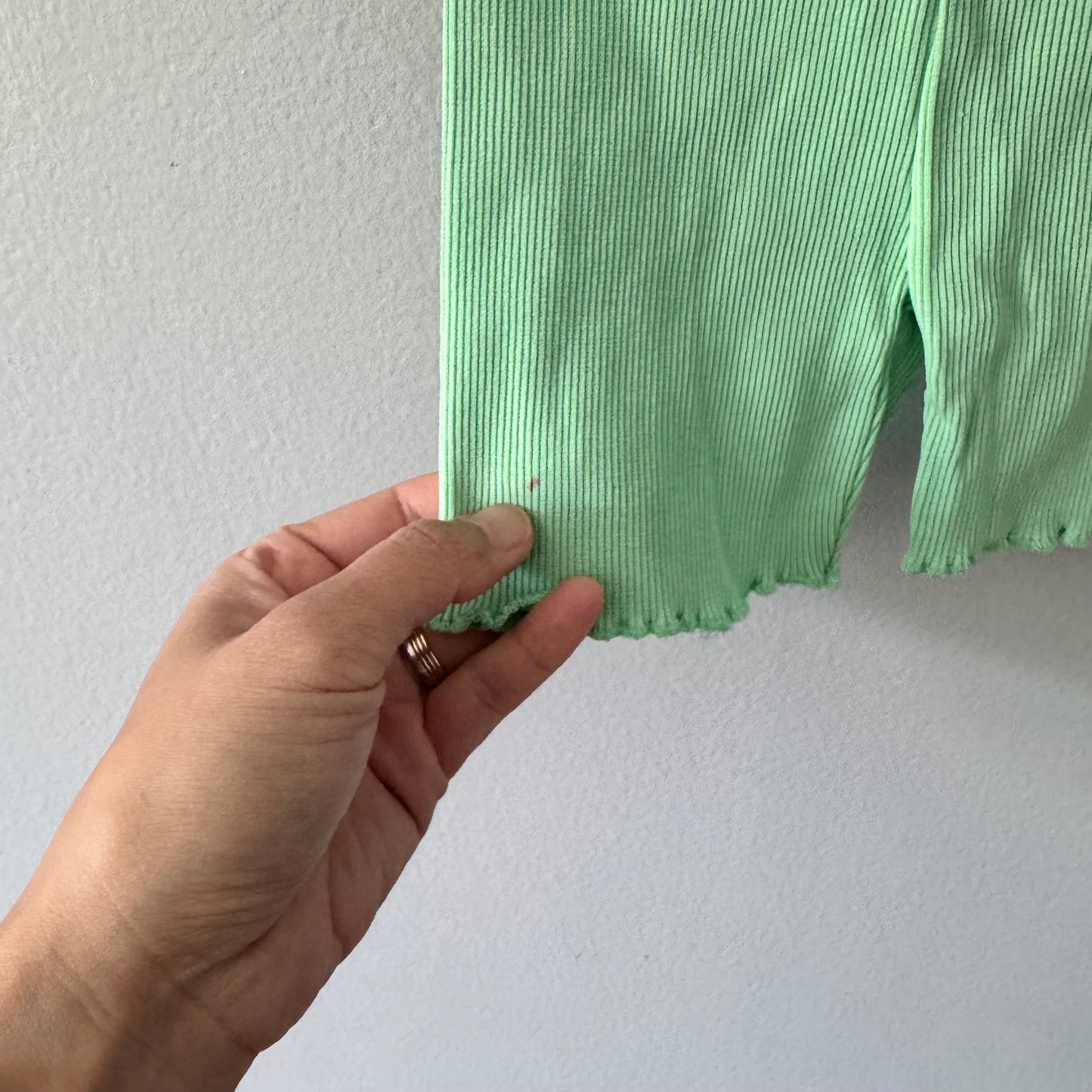 Zara / Mint green biker shorts / 18-24M