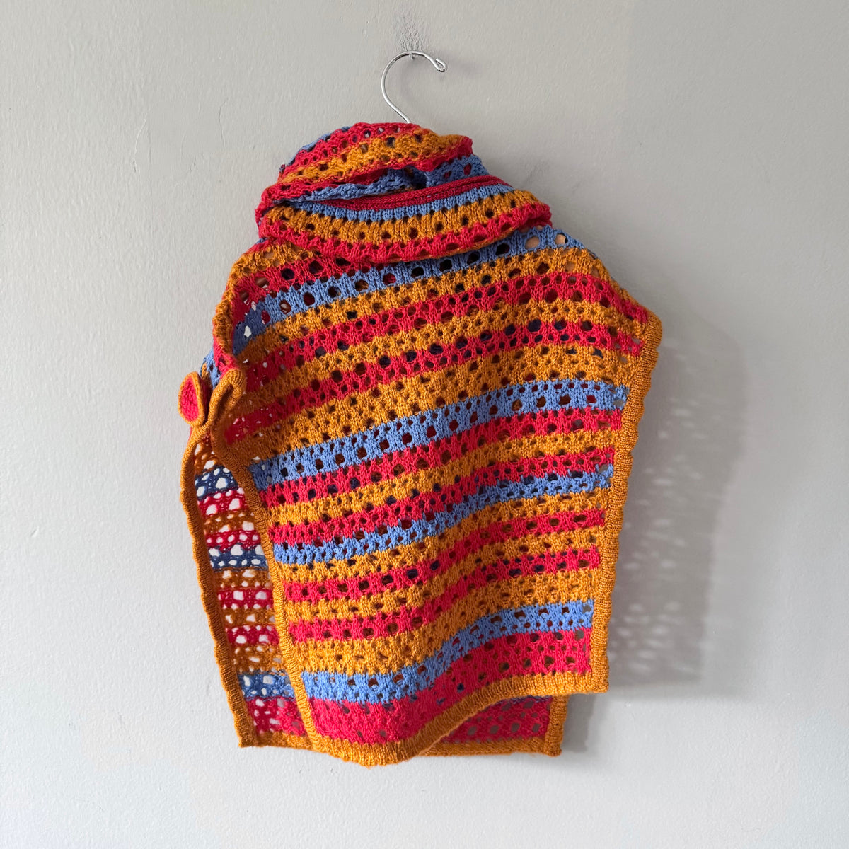 No brand / Knit poncho / 6-8Y