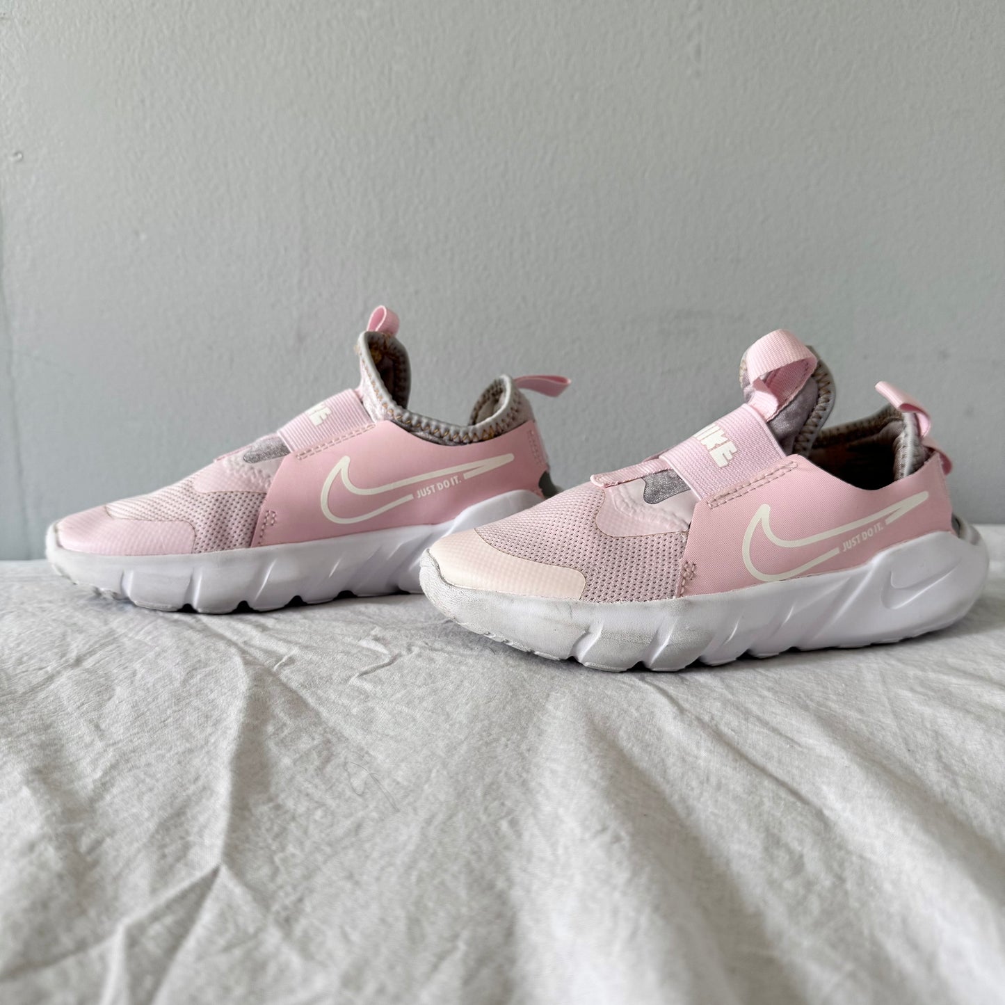 Nike / Running Shoes / US13