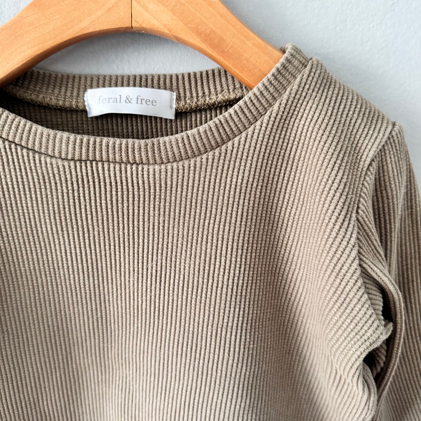 Feral & Free / Khaki long sleeve / 3-4Y