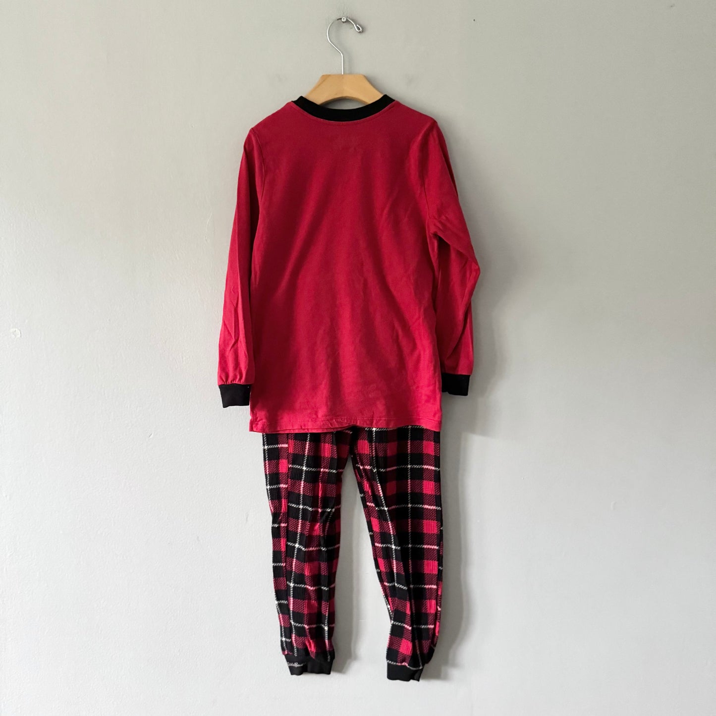 Eddie Bauer / Red and black pajama set / 7-8Y