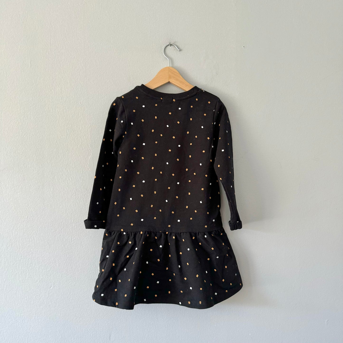 Miles the label / Black sweatshirt dress / 4Y