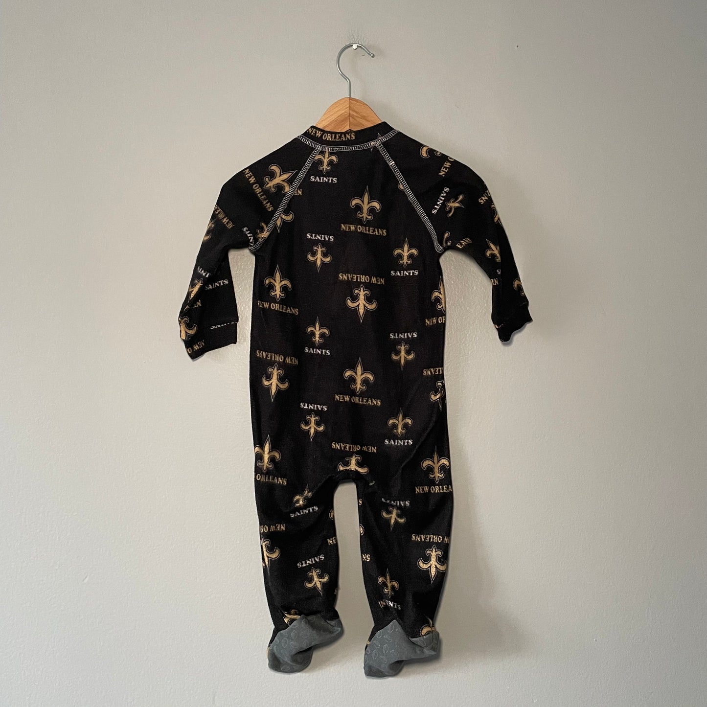 NFL / Black fleece romper / 6-9M