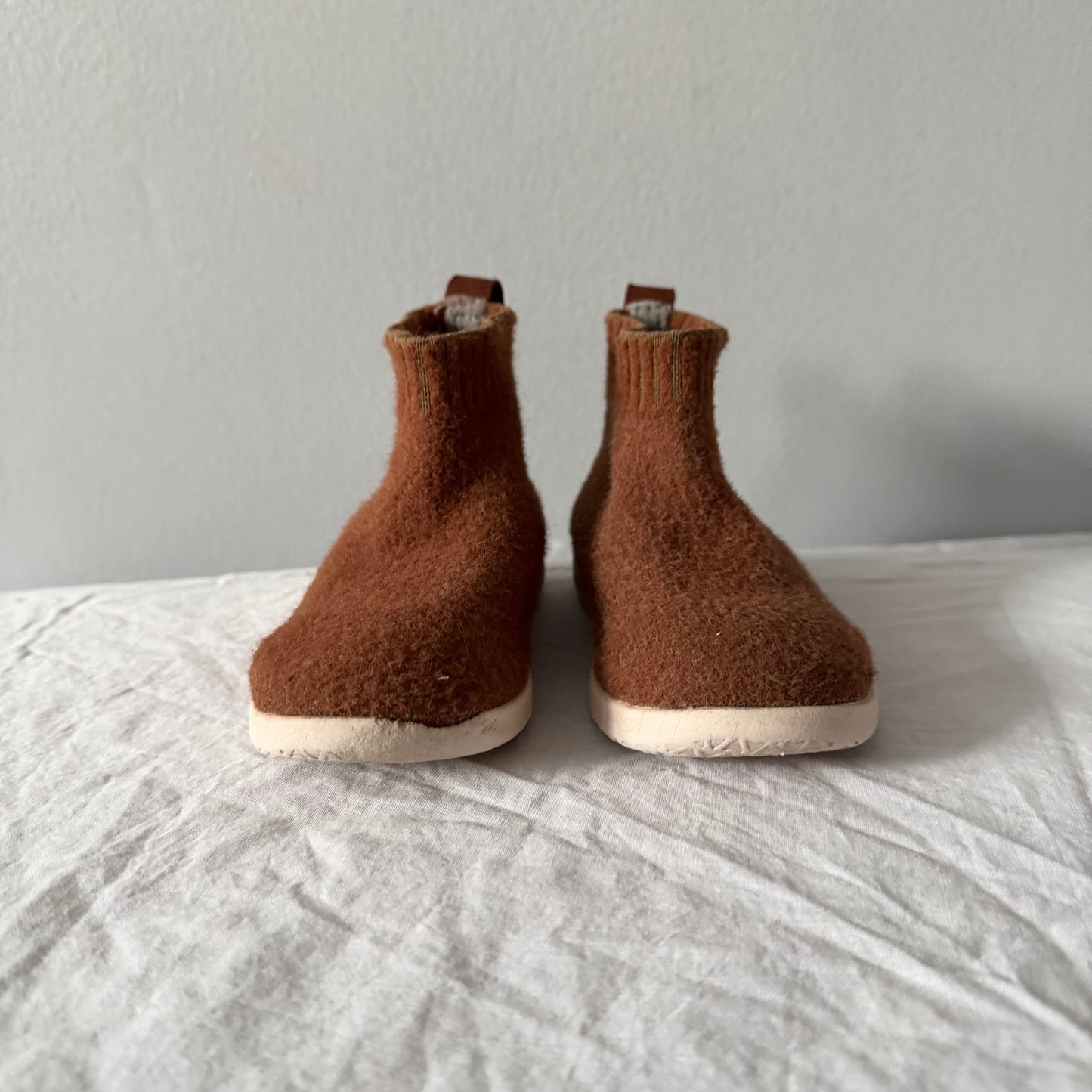 Hey Folks / knit boots / US9